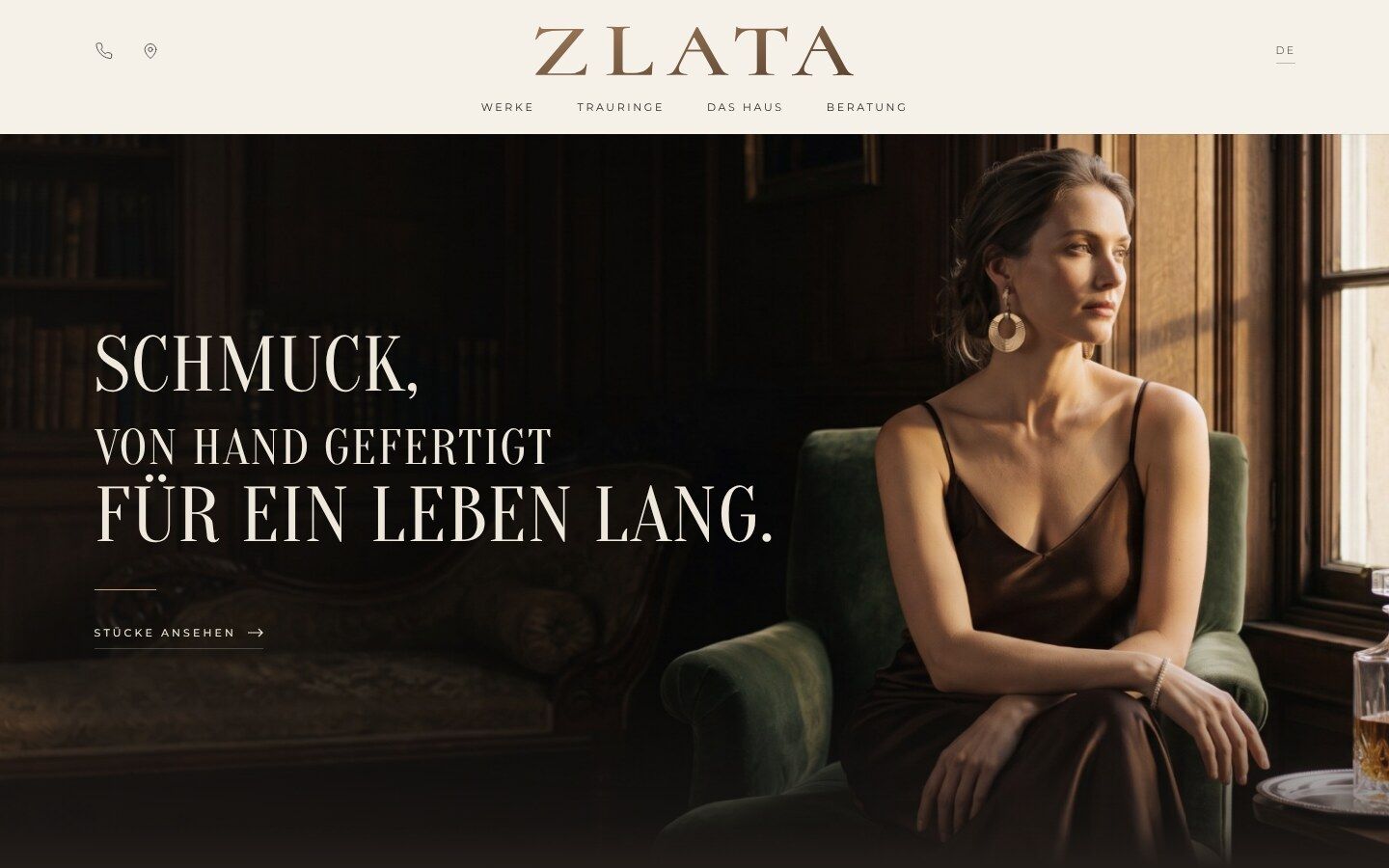 Startseite der Website von Zlata mit großem Bild und dem Satz „Schmuck, von Hand gefertigt für ein Leben lang“
